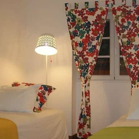 Casas Da Formosa - Downtown Alegria ベッド・アンド・ブレックファスト